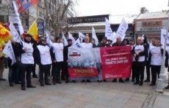 TMMOB, yetkileri için başlattığı yürüyüşün 3. Gününde Silivri'deydi