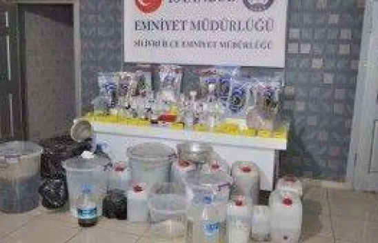Uyuşturucu imalathanesine baskın