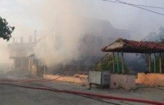 Çıkan dumanlar gökyüzünü kapladı