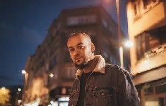 Albüm öncesi sürpriz 'Karanlık'