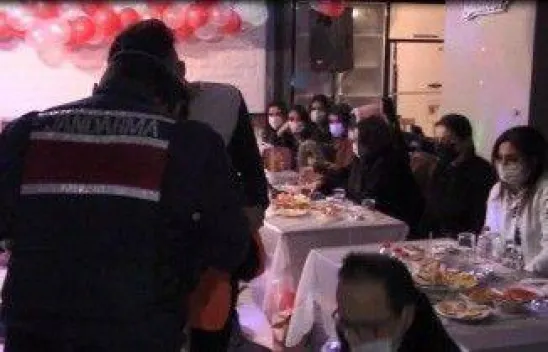 Yılbaşı partisine baskın