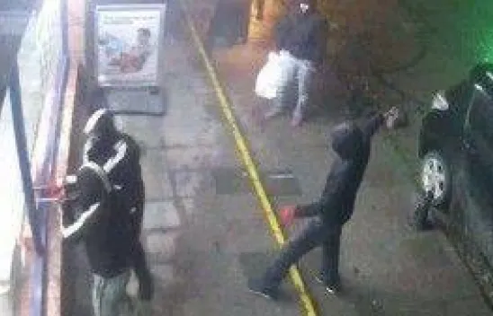 2 Dakikada 40 bin liralık telefon çaldılar