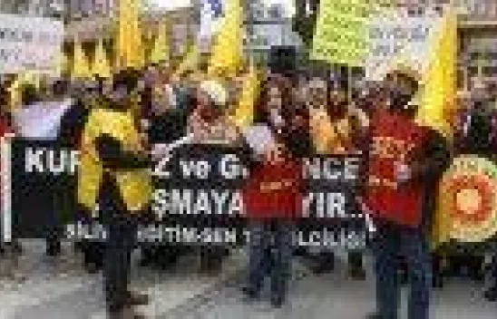 Silivri'de dershane yasasına karşı grev