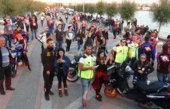 Yüzlerce Motosiklet tutkunu Silivri'de buluştu