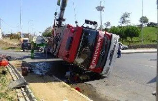 Yangına giderken devrildi