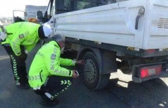 Ticari araçlarda zorunlu kış lastiği uygulaması yapıldı