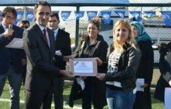 Genç çiftçilere büyükbaş hayvanlar dağıtıldı