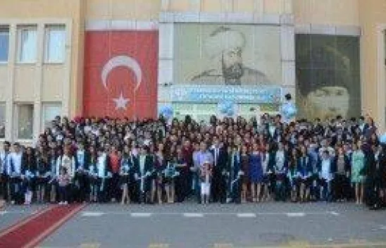 Ertuğrul Gazi'de mezuniyet coşkusu