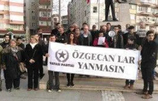 Vatan Partisi 'Özgecan' dedi