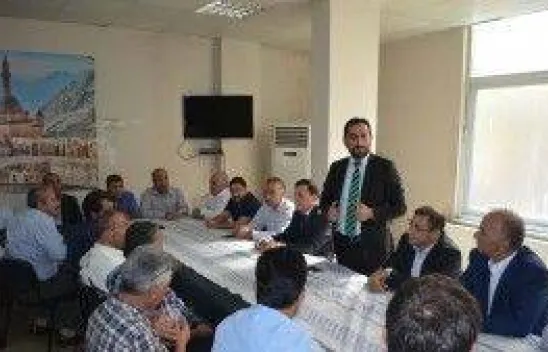 AK Parti yöneticileri Ağrılılarla bayramlaştı