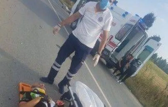 Bisikletliler ölümden döndü