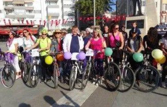 Süslü Kadınlar'dan bisiklet turu