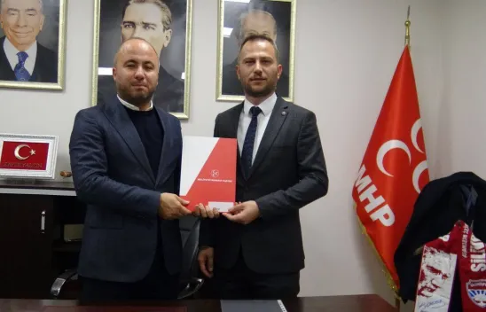 Deniz Edis yoğun katılımla adaylığını açıkladı