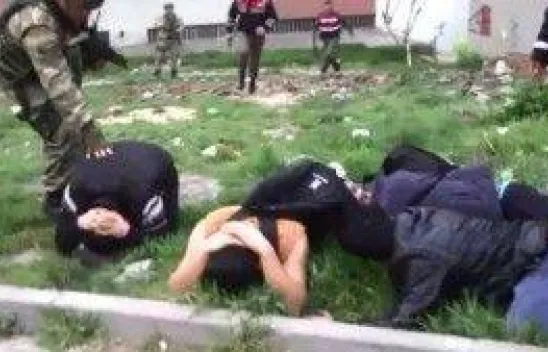 Düğün salonuna sahte içki baskını