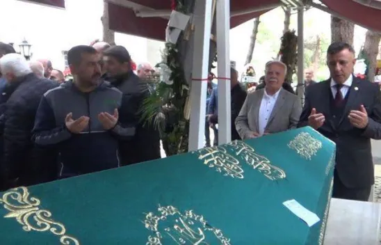 Hacı Hamdi Arkaz son yolculuğuna uğurladı.