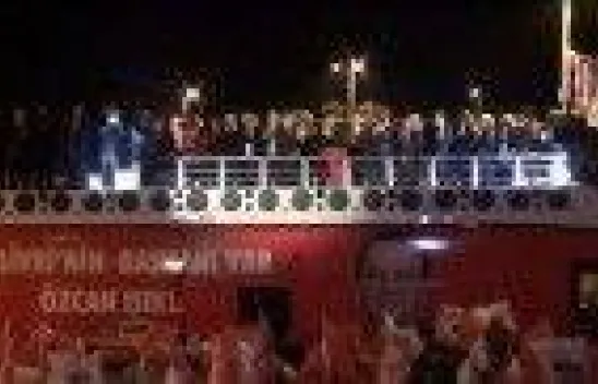 Işıklar Ortaköyü salladı