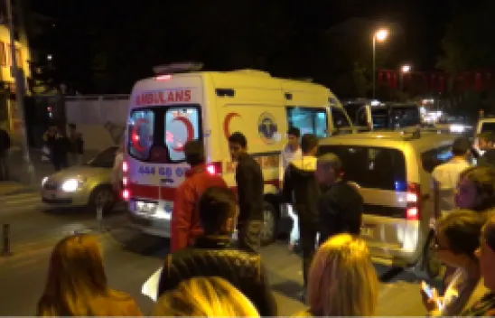 Yaşlı kadına mobilet çarptı