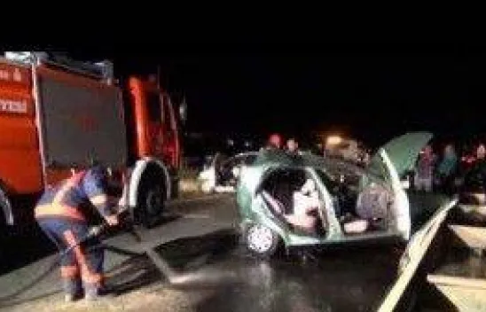 Maviyelken'de kaza 4 yaralı