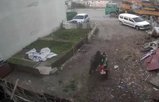 Motosiklet hırsızı kamerada
