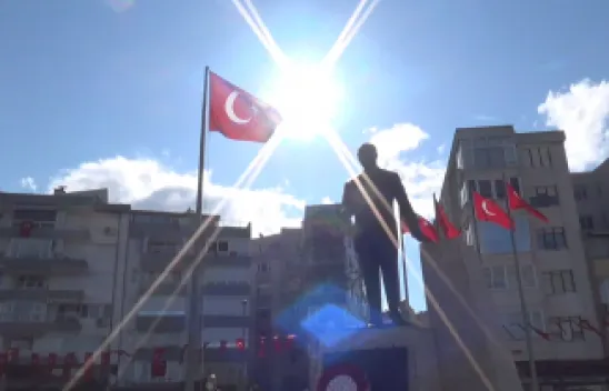 23 Nisan çelenk sunma töreni yapıldı