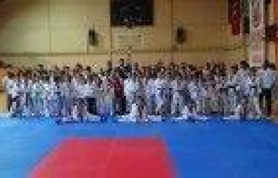 Yeni müdürden çocuklara 