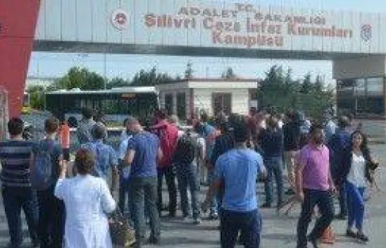 Cezaevi'ndeki erler birliklerine gönderildi