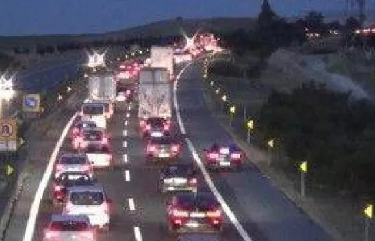 Tatilcilerin dönüş yoğunluğu trafiğe neden oldu