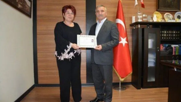 Eğitimciler Başarı Belgesi ile ödüllendirildi