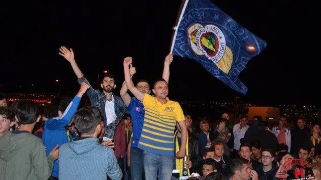 Şampiyonluk coşkusu sahilde yaşandı