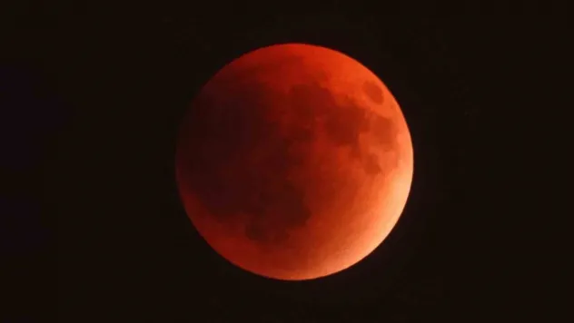 'Kanlı ay' tutulması manzarası