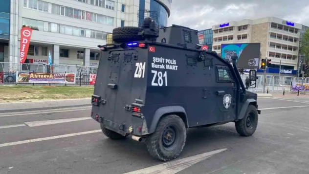 1 Mayıs kutlamaları öncesi Kadıköy'de yoğun güvenlik önlemi