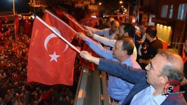 Başkan Topbaş, Silivri'de Demokrasi nöbetine katıldı