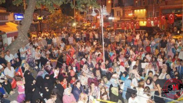 Demokrasi nöbeti sürüyor