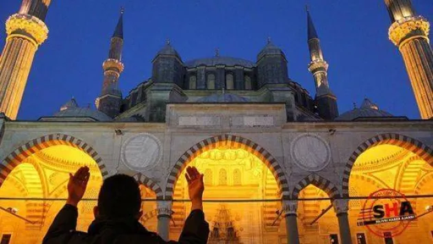 Bu gece Berat Kandili