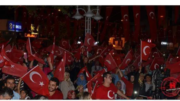 15 Temmuz'da Demokrasi nöbeti var!