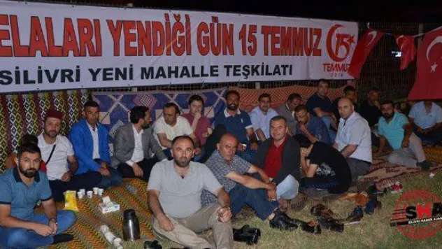 Demokrasi nöbetine başladılar