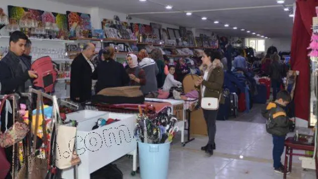Gümrük AVM hafta sonuna hazırlanıyor