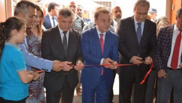 Uluslararası Çalgı Koleksiyonu Sergisi'nin Açılışı Yapıldı