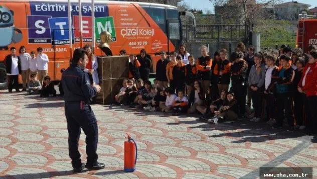 Çizgi Koleji'nde yangın tatbikatı