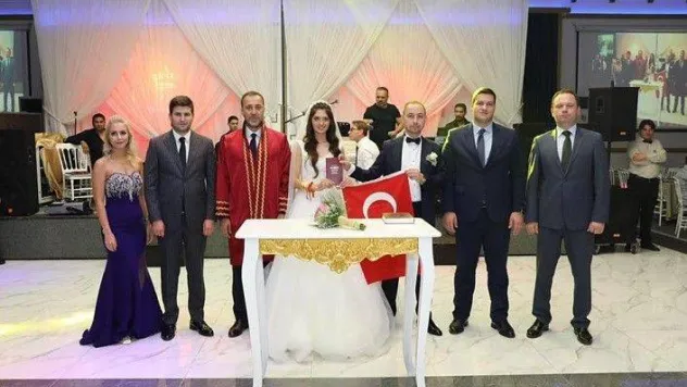 Erhan Özkök dünya evine girdi