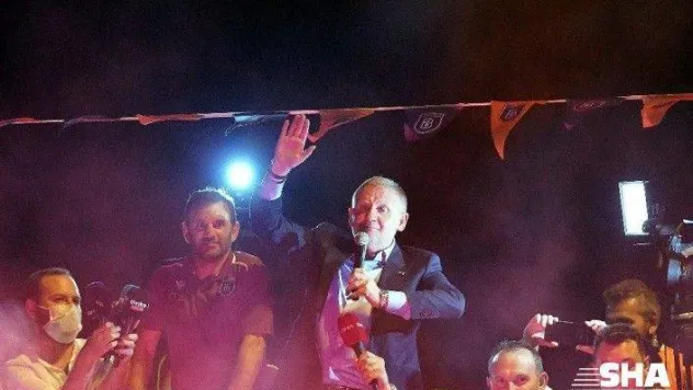 Göksel Gümüşdağ: "Türk futbolunda bir devrim niteliğinde başarı hikayesi yazıldı"