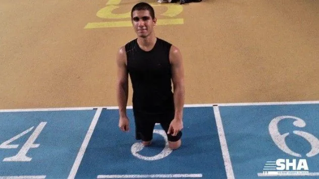 (Özel) Protez bacaklarıyla Ayasofya'da namaz kılan Hamza'nın hayali koşmak