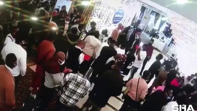 (Özel) Düğün salonunda Pazar ayini kamerada