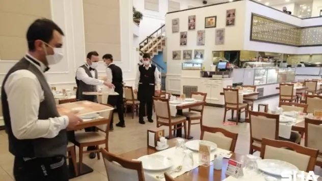 Tedbirler kapsamında restoranlar paket servis uygulamasına geçti