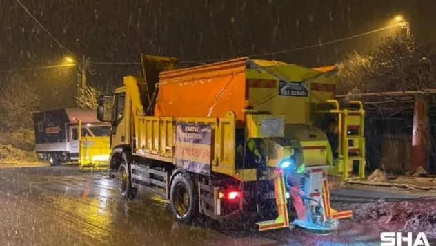 Başkan Yüksel, karla mücadele ekiplerini gece boyunca yalnız bırakmadı