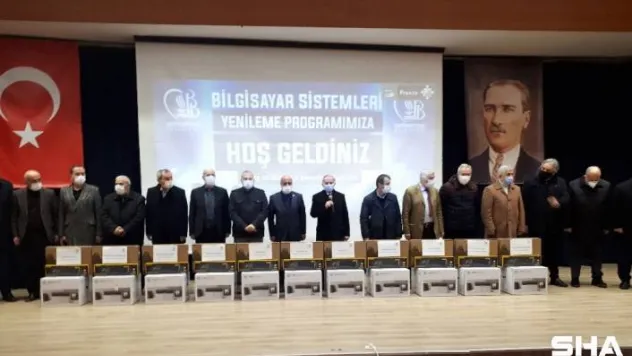Bayrampaşa'da mahalle muhtarlarına bilgisayar desteği