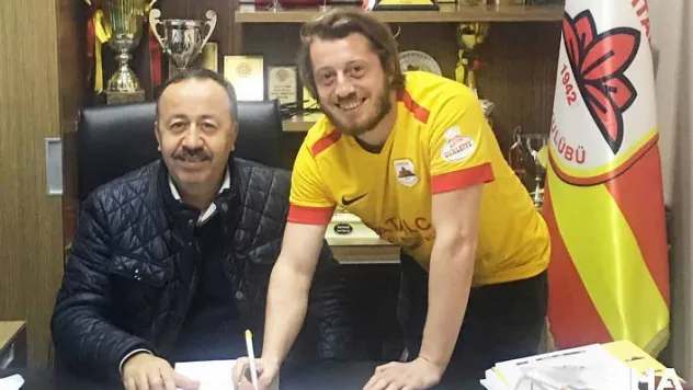 Çatalcaspor'da orta sahaya takviye