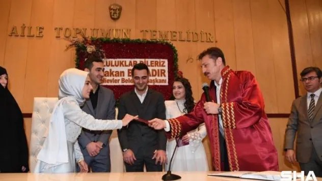 (Özel) 14 Şubat'ta nikah kıydırmak isteyen çiftlere pandemi şoku