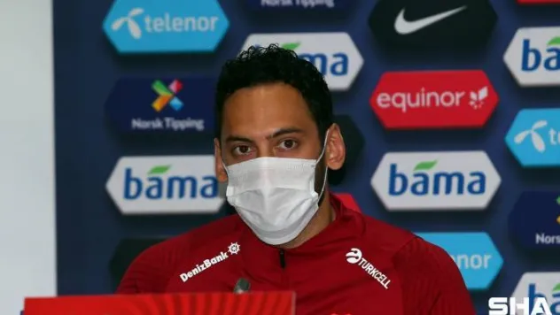 Hakan Çalhanoğlu: &quotIbrahimovic ile Burak Yılmaz'ı çift forvet oynatırdım&quot