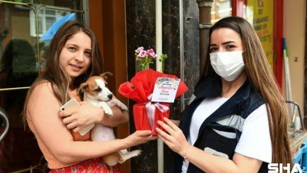 Esenyurt Belediyesinden hayvansever annelere sürpriz kutlama